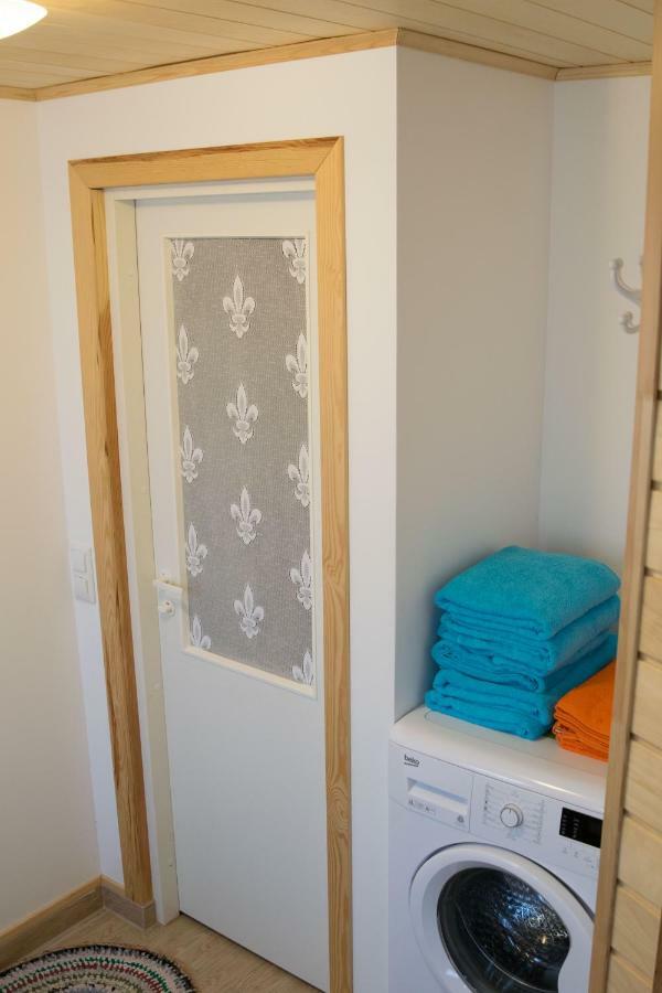 Liisupesa Apartment With Sauna And Garden Parnu Luaran gambar