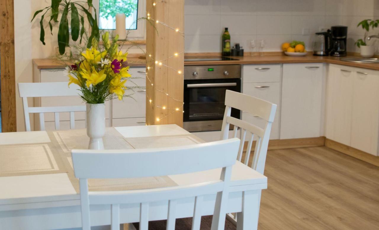 Liisupesa Apartment With Sauna And Garden Parnu Luaran gambar